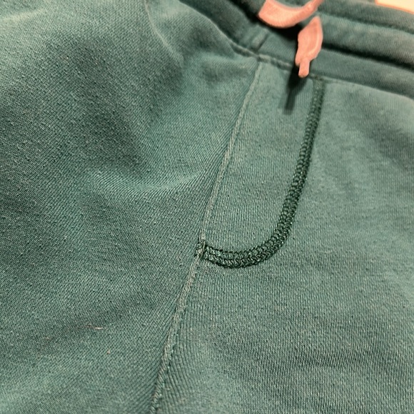 10/$10 old navy sweat shorts 10-12 large - Picture 2 of 3